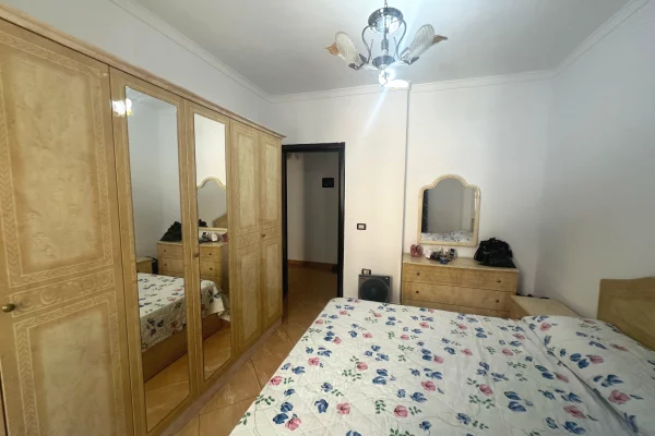 Shtepi ne shitje Apartament ne Durres, 1+1, Mobilimi E mobiluar, Pagesa 103,000  Euro.