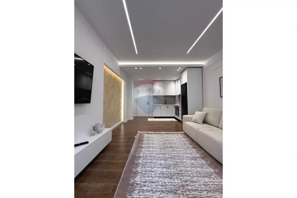 Shtepi ne shitje Apartament ne Tirane, 1+1, Mobilimi Bosh, pa mobiluar, Pagesa 118,000  Euro.