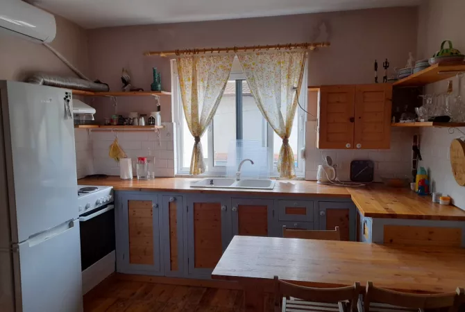 Shtepi me qera Apartament ne Tirane, 1+1, Mobilimi E mobiluar, Pagesa 42,000  Leke.