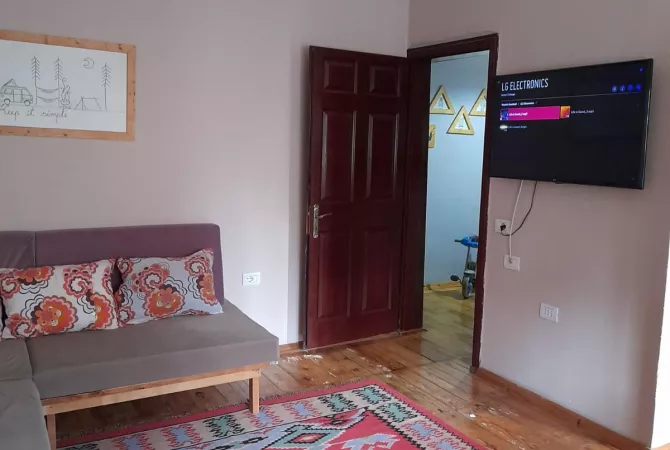 Shtepi me qera Apartament ne Tirane, 1+1, Mobilimi E mobiluar, Pagesa 42,000  Leke.