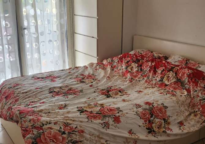 Shtepi ne shitje Apartament ne Tirane, 1+1, Mobilimi E mobiluar, Pagesa 87,000  Euro.