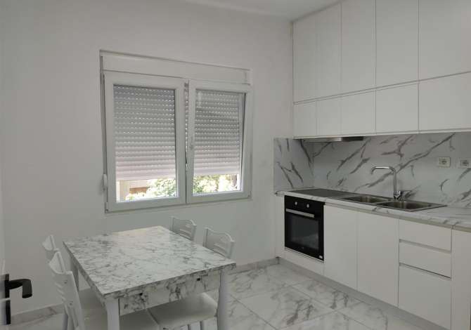 Shtepi me qera Apartament ne Tirane, 2+1, Mobilimi E mobiluar, Pagesa 50,000  Leke.