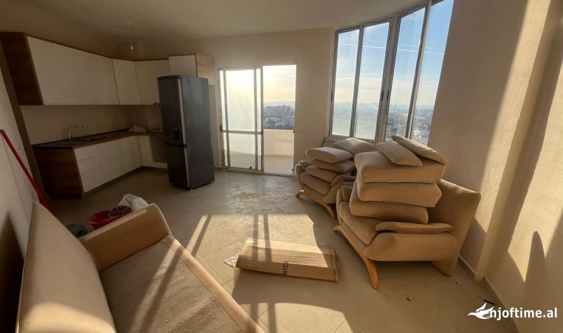 Shtepi ne shitje Apartament ne Tirane, 1+1, Mobilimi Bosh, pa mobiluar, Pagesa 68,000  Euro.