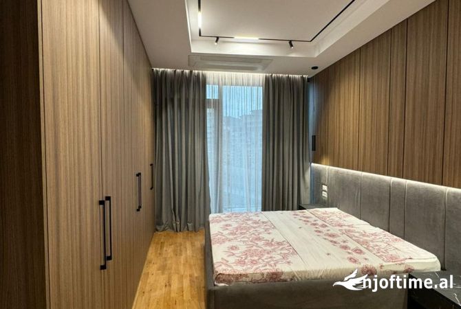 Shtepi me qera 2+1 ne Tirane - 1,800 Euro