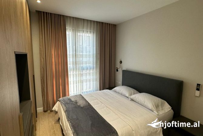 Shtepi ne shitje Apartament ne Tirane, 2+1, Mobilimi E mobiluar, Pagesa 162,000  Euro.