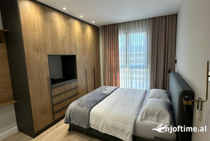 Shtepi ne shitje Apartament ne Tirane, 2+1, Mobilimi E mobiluar, Pagesa 162,000  Euro.