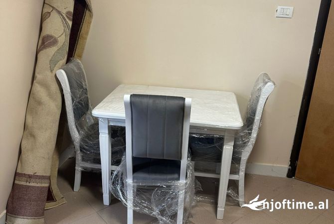 Shtepi me qera 2+1 ne Tirane - 700 Euro