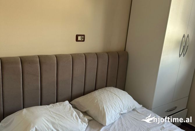 Shtepi me qera 2+1 ne Tirane - 700 Euro