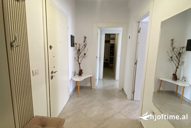 Shtepi me qera 2+1 ne Tirane - 700 Euro