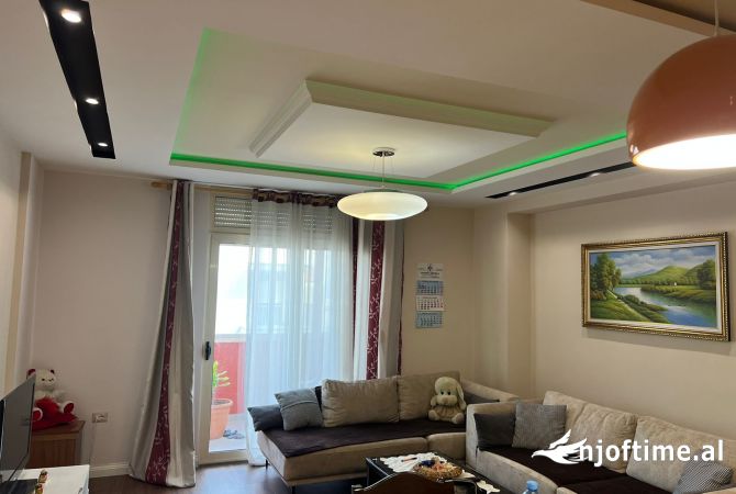 Shtepi me qera 2+1 ne Tirane - 450 Euro