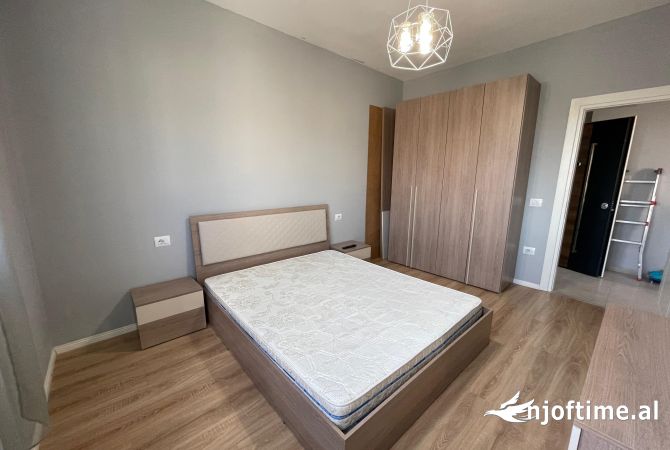 Shtepi me qera Apartament ne Tirane, 1+1, Mobilimi E mobiluar, Pagesa 500  Euro.