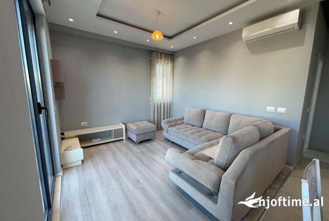 Shtepi me qera Apartament ne Tirane, 1+1, Mobilimi E mobiluar, Pagesa 500  Euro.