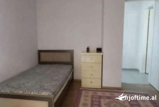 Shtepi me qera 2+1 ne Tirane - 700 Euro