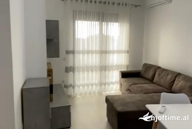 Shtepi me qera 2+1 ne Tirane - 50,000 Leke