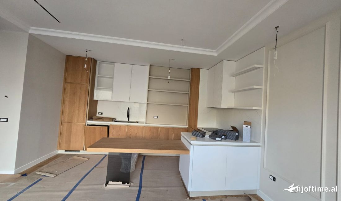 Shtepi me qera Apartament ne Tirane, 1+1, Mobilimi E mobiluar, Pagesa 700  Euro.