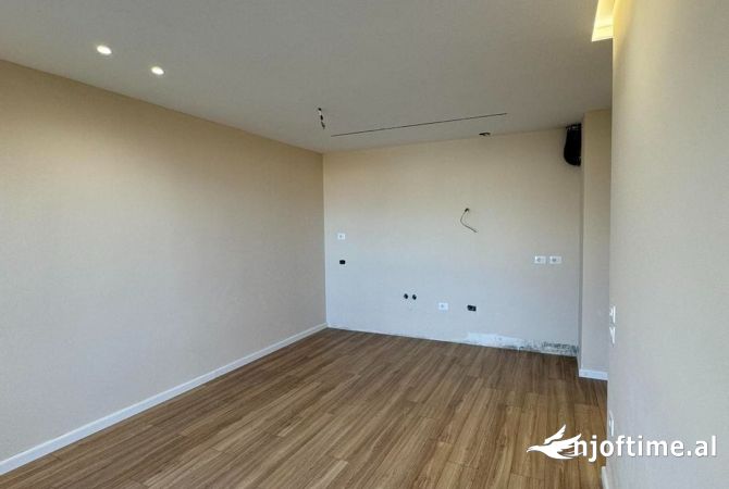 House for Sale 2+1 in Tirana - 165,000 Euro