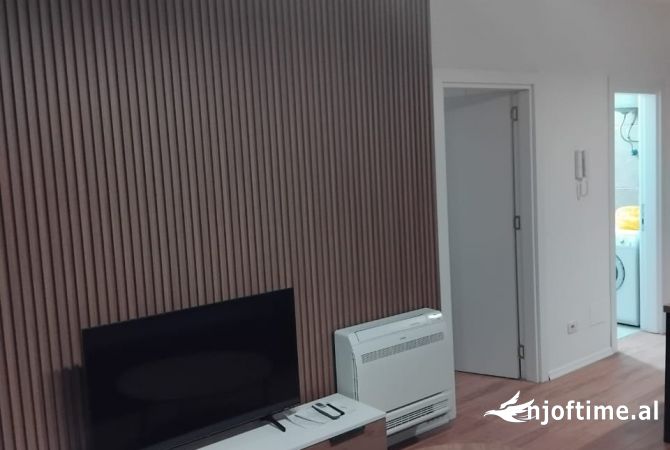 Shtepi me qera Apartament ne Tirane, 1+1, Mobilimi E mobiluar, Pagesa 450  Euro.
