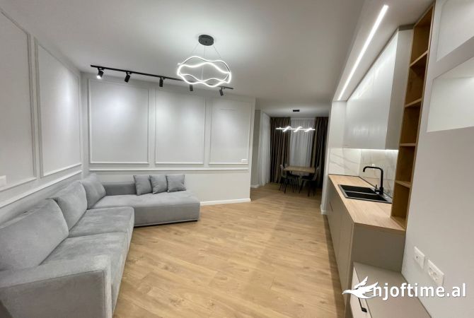 Shtepi ne shitje Apartament ne Tirane, 1+1, Mobilimi E mobiluar, Pagesa 135,000  Euro.