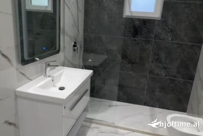 Shtepi me qera Apartament ne Tirane, 1+1, Mobilimi E mobiluar, Pagesa 600  Euro.
