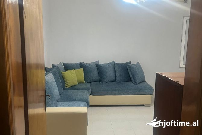 Shtepi me qera 3+1 ne Tirane - 800 Euro