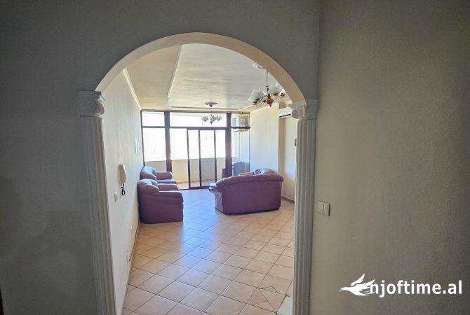 Shtepi me qera 1+1 ne Tirane - 50,000 Leke