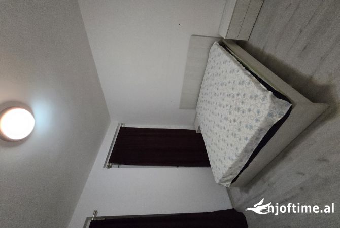 Shtepi me qera Apartament ne Tirane, 1+1, Mobilimi E mobiluar, Pagesa 350  Euro.