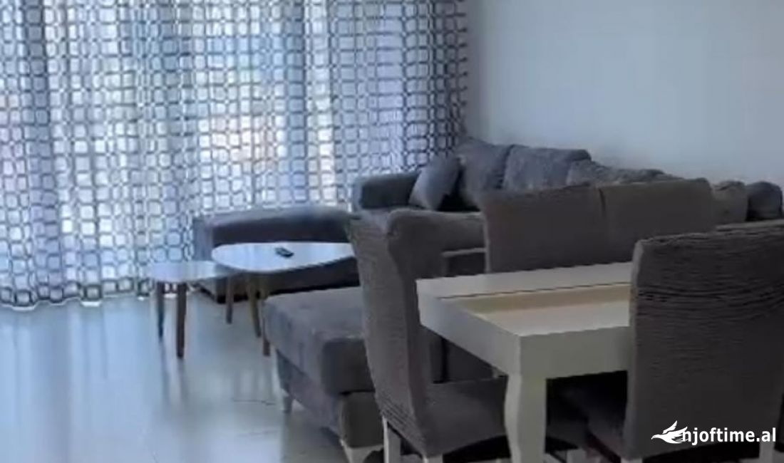 Shtepi me qera Apartament ne Tirane, 2+1, Mobilimi E mobiluar, Pagesa 700  Euro.