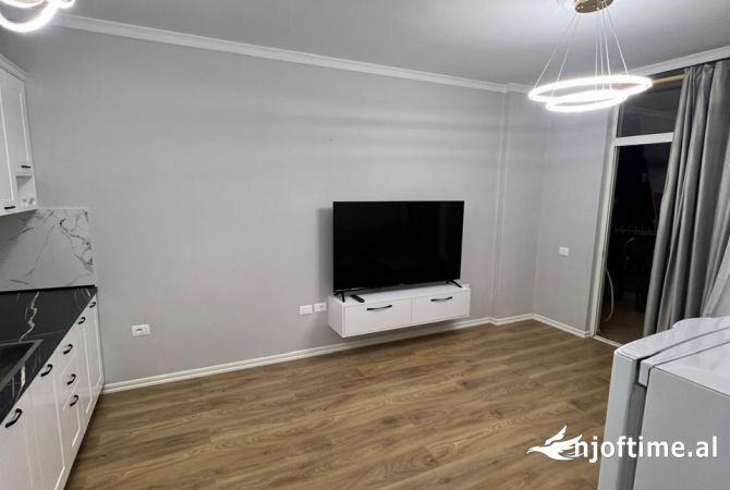 Shtepi me qera Apartament ne Tirane, 1+1, Mobilimi E mobiluar, Pagesa 700  Euro.