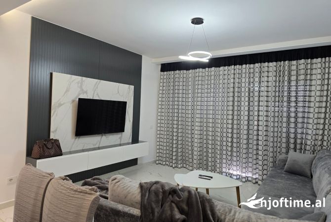 Shtepi me qera 2+1 ne Tirane - 700 Euro
