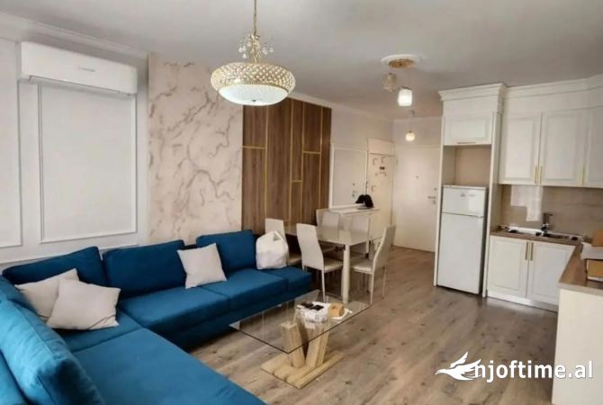 Shtepi me qera Apartament ne Tirane, 2+1, Mobilimi E mobiluar, Pagesa 700  Euro.