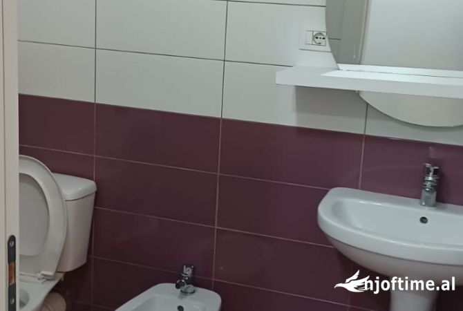 Shtepi me qera 1+1 ne Tirane - 45,000 Leke