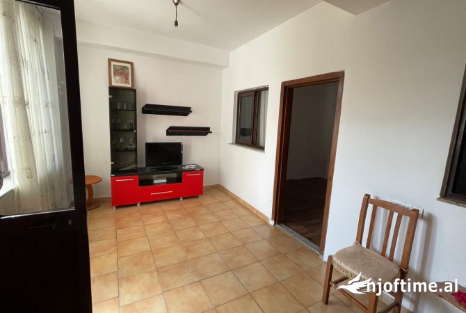Shtepi me qera 1+1 ne Tirane - 350 Euro