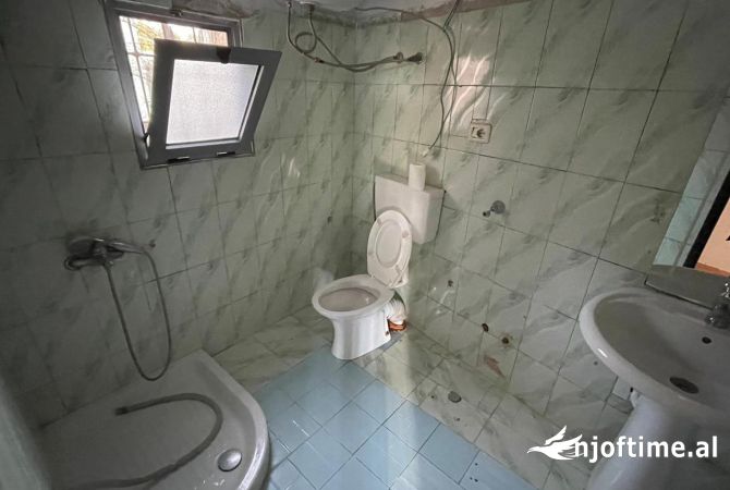 Shtepi me qera Apartament ne Tirane, 1+1, Mobilimi E mobiluar, Pagesa 350  Euro.