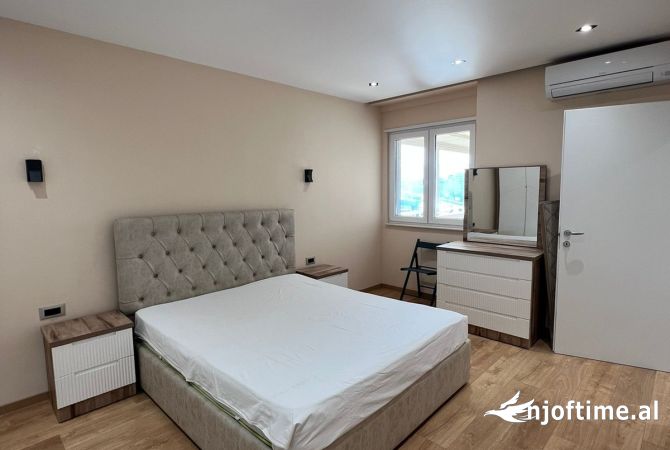 Shtepi me qera Apartament ne Tirane, 2+1, Mobilimi E mobiluar, Pagesa 600  Euro.