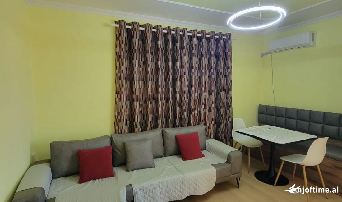 Shtepi me qera Apartament ne Tirane, 1+1, Mobilimi E mobiluar, Pagesa 45,000  Leke.