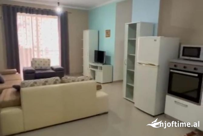 Shtepi me qera 2+1 ne Tirane - 45,000 Leke