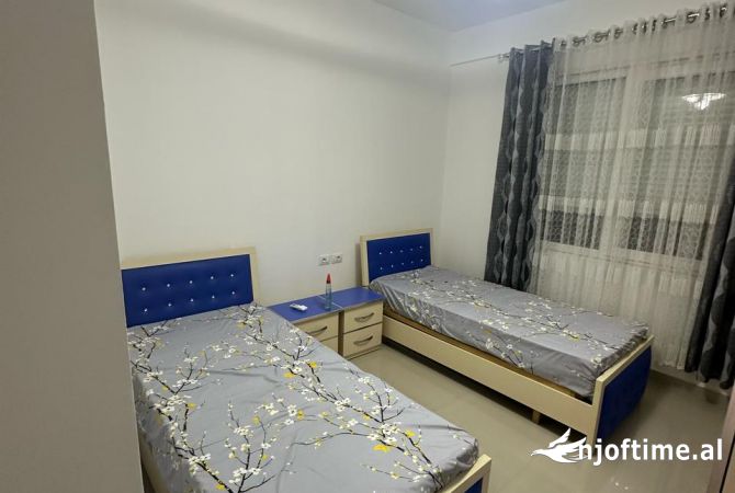 Shtepi me qera Apartament ne Tirane, 2+1, Mobilimi E mobiluar, Pagesa 450  Euro.