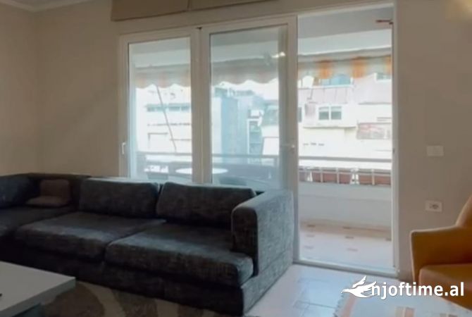 Shtepi me qera 2+1 ne Tirane - 700 Euro