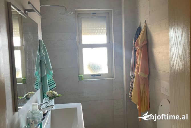 Shtepi me qera Apartament ne Tirane, 2+1, Mobilimi E mobiluar, Pagesa 600  Euro.