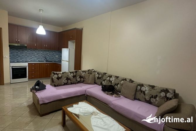 Shtepi me qera 1+1 ne Tirane - 450 Euro