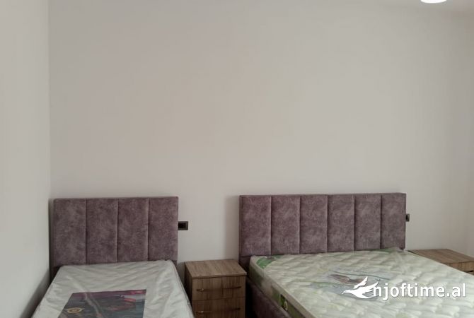 Shtepi me qera 1+1 ne Tirane - 40,000 Leke