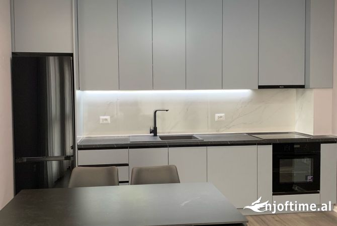 Shtepi me qera 2+1 ne Tirane - 850 Euro