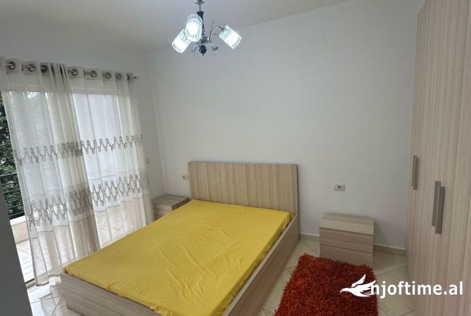 Shtepi me qera Apartament ne Tirane, 2+1, Mobilimi E mobiluar, Pagesa 600  Euro.