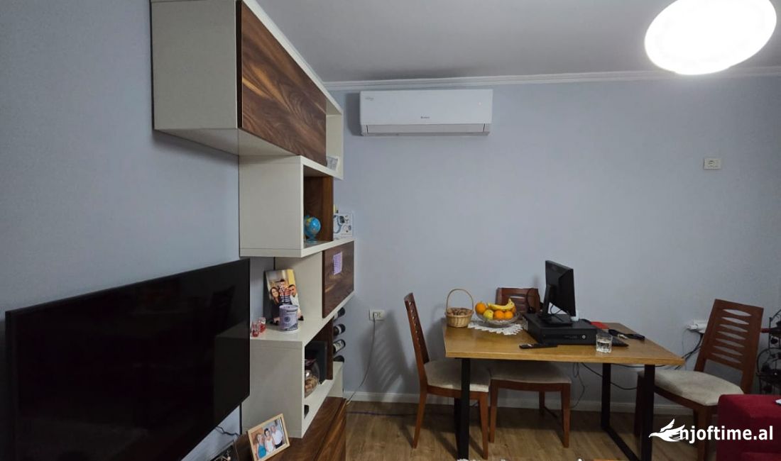 Shtepi me qera Apartament ne Tirane, 1+1, Mobilimi E mobiluar, Pagesa 400  Euro.
