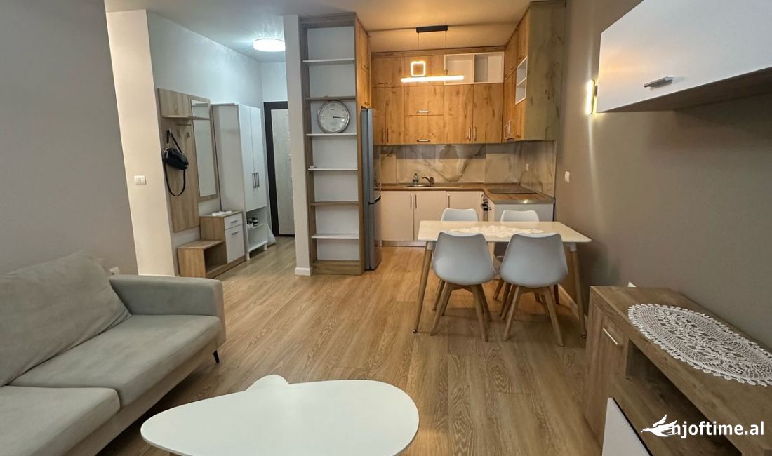 Shtepi me qera Apartament ne Tirane, 2+1, Mobilimi E mobiluar, Pagesa 600  Euro.