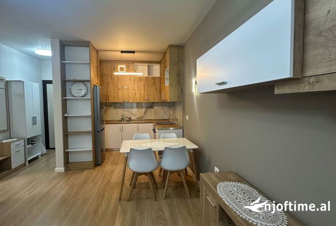 Shtepi me qera Apartament ne Tirane, 2+1, Mobilimi E mobiluar, Pagesa 600  Euro.