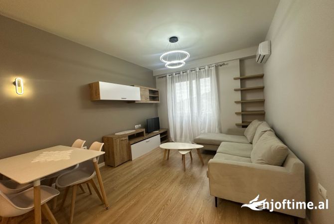 Shtepi me qera Apartament ne Tirane, 2+1, Mobilimi E mobiluar, Pagesa 600  Euro.