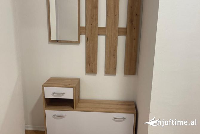 Shtepi me qera Apartament ne Tirane, 2+1, Mobilimi E mobiluar, Pagesa 450  Euro.