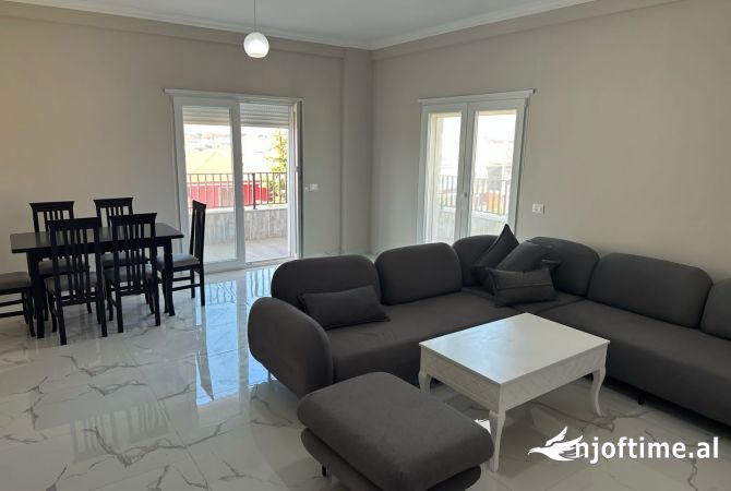 Shtepi me qera Apartament ne Tirane, 2+1, Mobilimi E mobiluar, Pagesa 400  Euro.