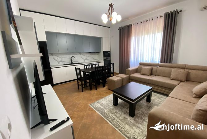 Shtepi me qera 2+1 ne Tirane - 600 Euro
